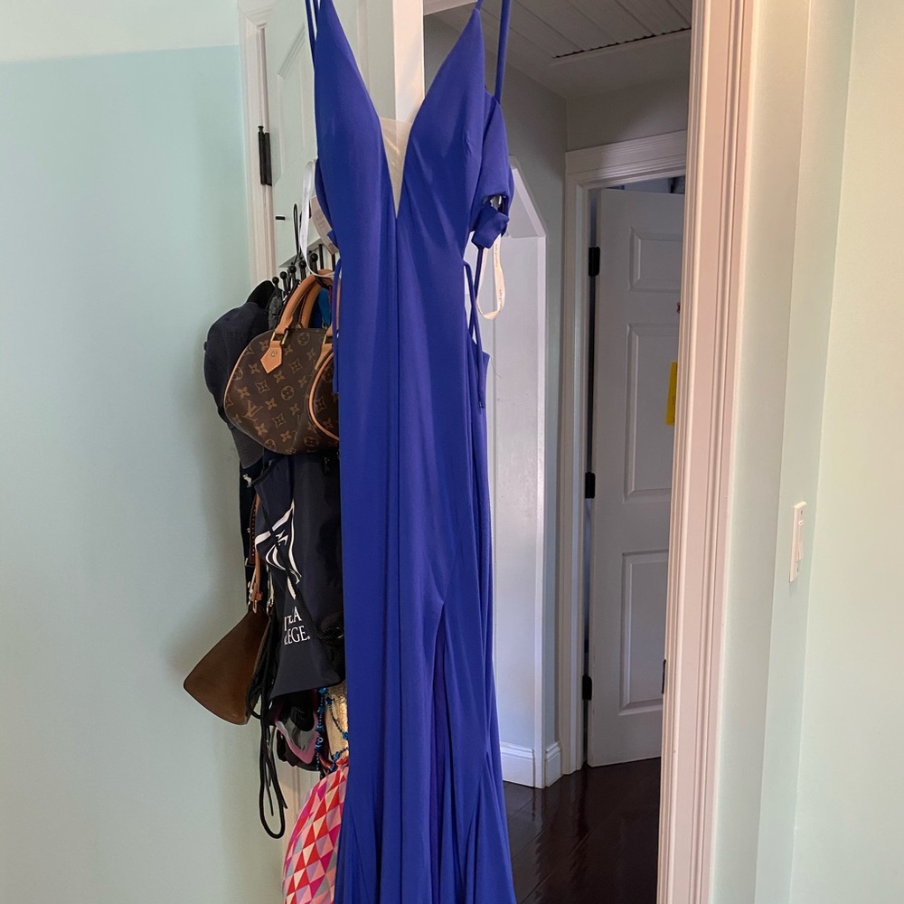 Prom dress - Picture 4 of 5